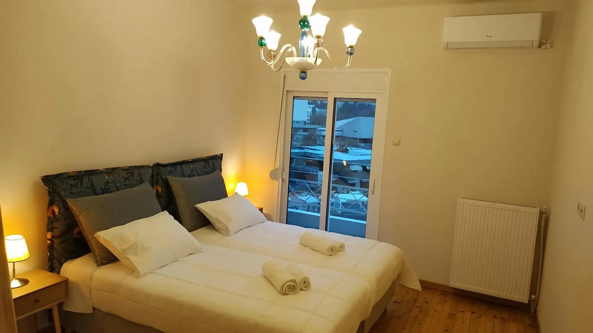 Atelier Poly - Two Bedroom Apartment For 5 Persons -50M To Metro Sintrivani Station- 6Th Floor Plain View - Center - Thessaloníki 0*,  Grekland