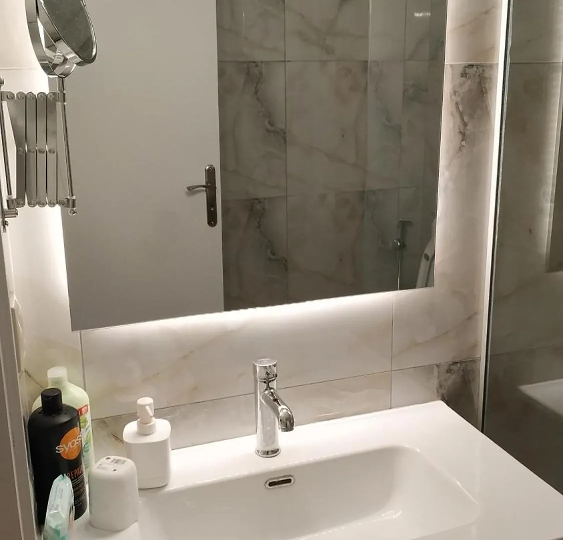 Atelier Poly - Two Bedroom Apartment For 5 Persons -50M To Metro Sintrivani Station- 6Th Floor Plain View - Center - Thessaloníki