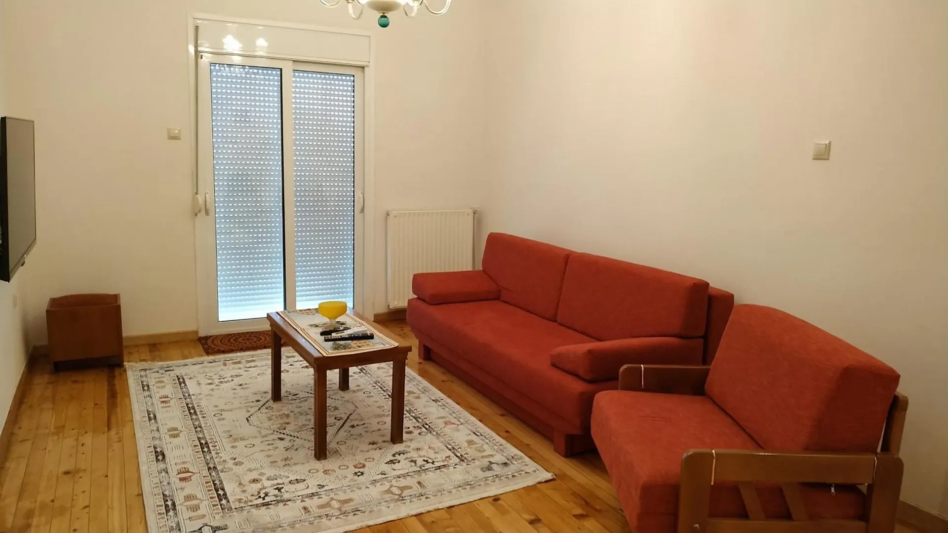 Atelier Poly - Two Bedroom Apartment For 5 Persons -50M To Metro Sintrivani Station- 6Th Floor Plain View - Center - Thessaloníki